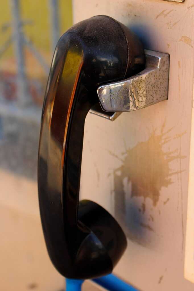 telephone, receiver, hand set, phone, communication, technology, call, contact, business, connection, retro, line, handset, equipment, talk, black, old, vintage, dial, service, conversation, telecommunication, design, icon, communicate, connect, classic, device, brown phone, brown community, brown communication, brown talk, brown talking, brown conversation, brown telephone, brown service